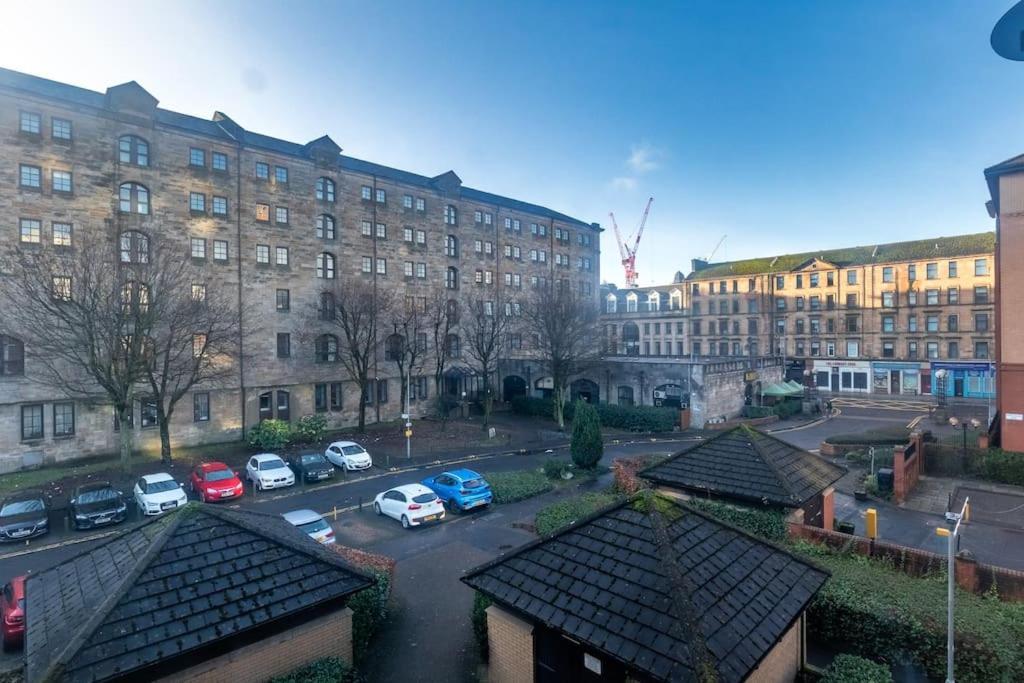 ** Modern Merchant City 1 Bed Apartment With Free Parking ** Глазгоу Екстериор снимка