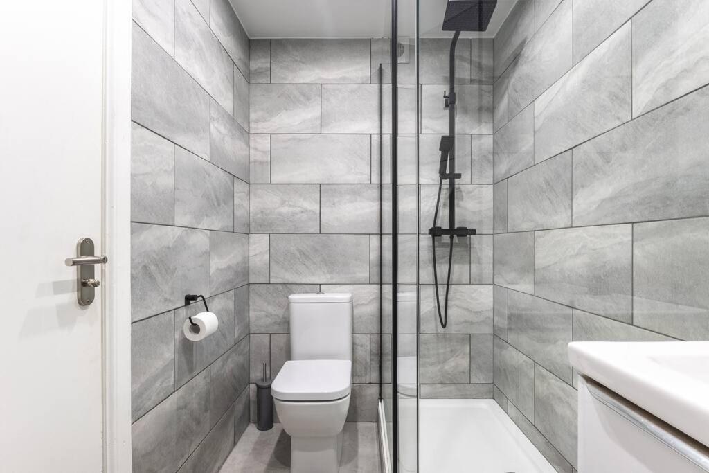 ** Modern Merchant City 1 Bed Apartment With Free Parking ** Глазгоу Екстериор снимка